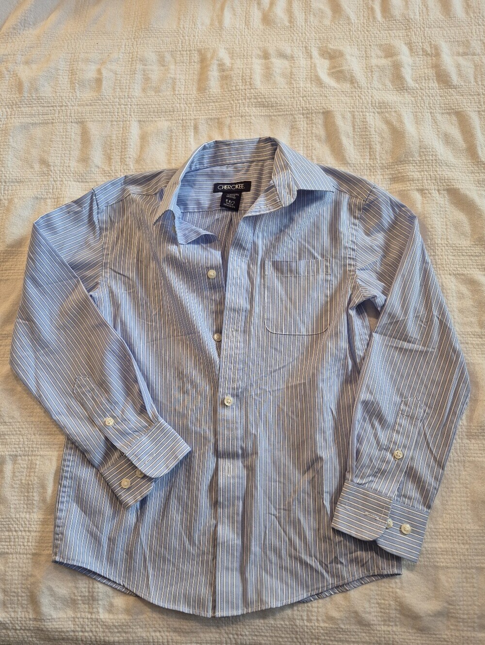 Cherokee boys size Small or 6/7 blue & white stripe long sleeve button up shirt